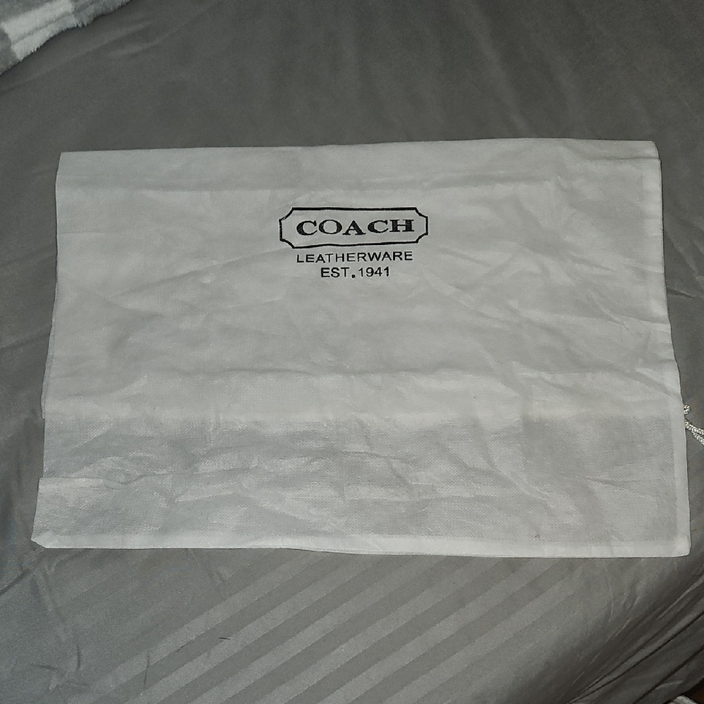 *NEW* COACH Cream and Navy Bag with Red and Light Blue Trim - Picture 13 of 13